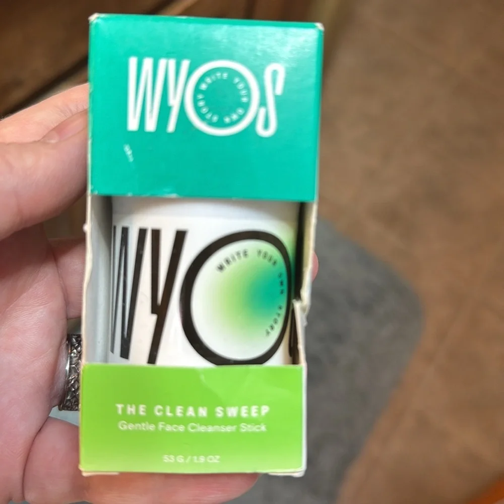 NIB WYOS The Clean Sweep Gentle Face Cleanser Stick 1.9 Oz